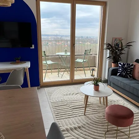 West View 33 M2 Vue Monts D Or Et Lyon 公寓